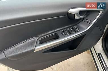 Универсал Volvo V60 2011 в 