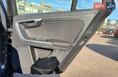 Универсал Volvo V60 2011 в 