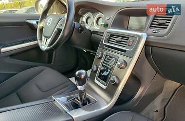 Универсал Volvo V60 2011 в 