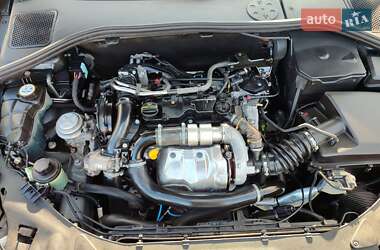 Универсал Volvo V60 2011 в 
