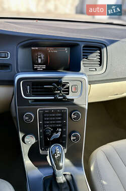 Універсал Volvo V60 2014 в 