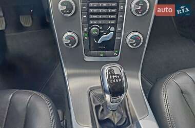 Универсал Volvo V60 2016 в 