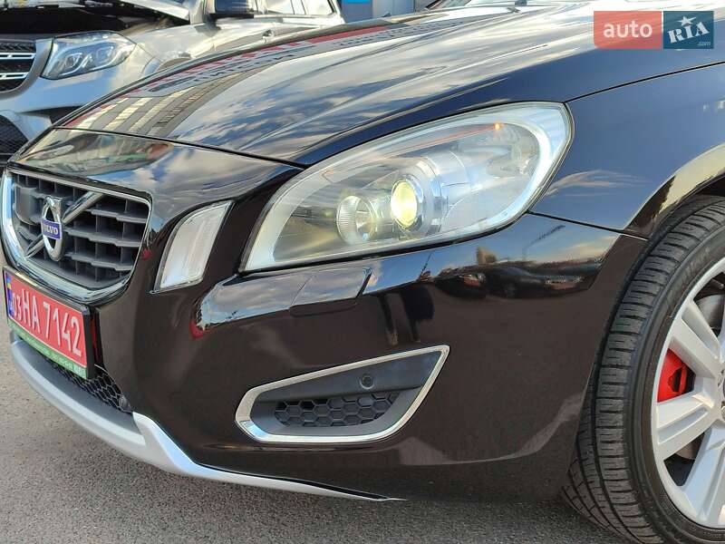 Универсал Volvo V60 2011 в Киеве