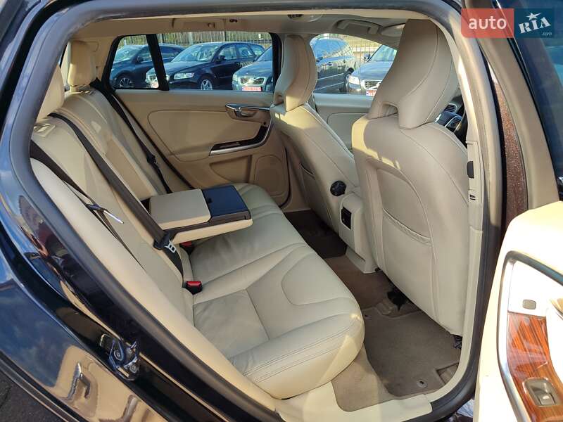 Универсал Volvo V60 2011 в Киеве