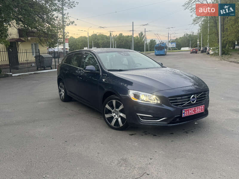 Универсал Volvo V60 2014 в 