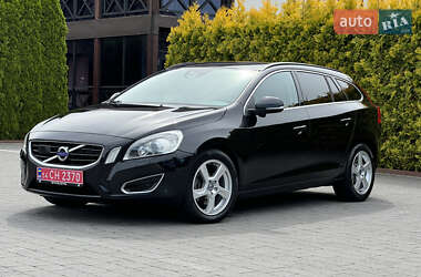 Универсал Volvo V60 2013 в 