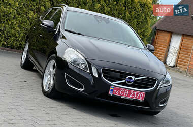 Универсал Volvo V60 2013 в 
