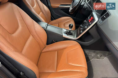 Универсал Volvo V60 2013 в 