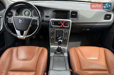 Универсал Volvo V60 2013 в 