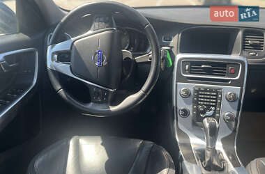 Универсал Volvo V60 2015 в 