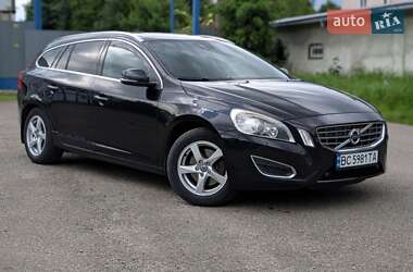 Универсал Volvo V60 2011 в 