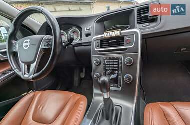 Универсал Volvo V60 2011 в 