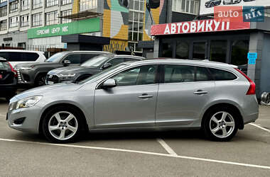 Универсал Volvo V60 2011 в 