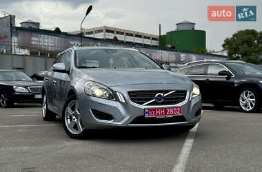 Универсал Volvo V60 2011 в 