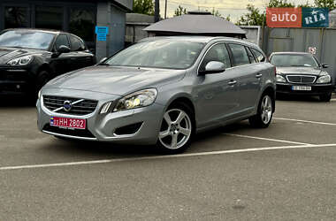 Универсал Volvo V60 2011 в 