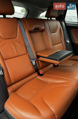 Универсал Volvo V60 2011 в 