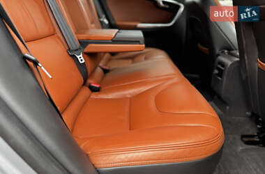 Универсал Volvo V60 2011 в 