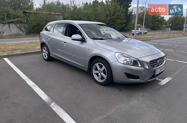 Универсал Volvo V60 2011 в 