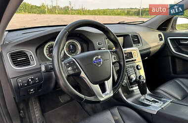 Универсал Volvo V60 2012 в 