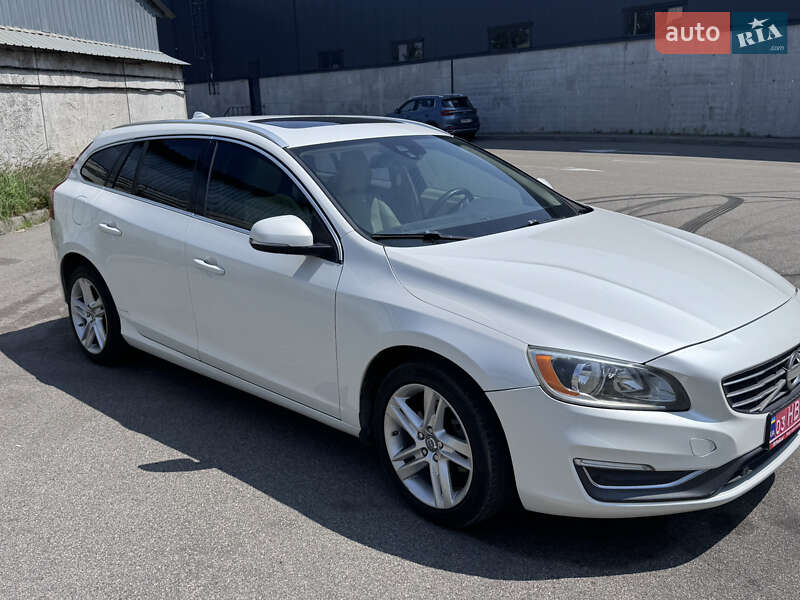 Универсал Volvo V60 2015 в Киеве