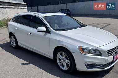 Универсал Volvo V60 2015 в 