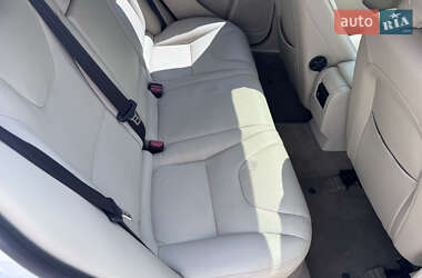 Универсал Volvo V60 2015 в 