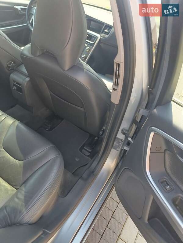 Универсал Volvo V60 2011 в Львове фото 8 Универсал Volvo V60 2011 в Львове