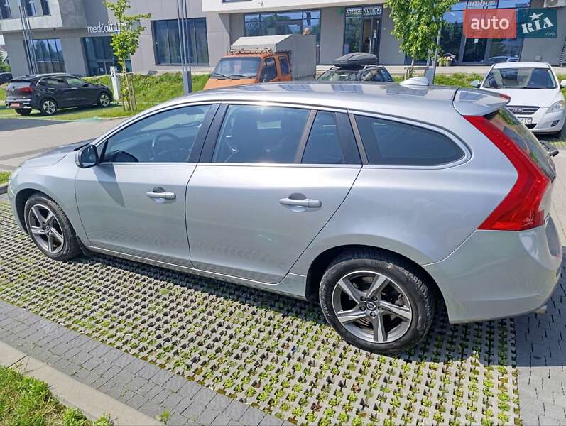 Универсал Volvo V60 2011 в Львове фото 14 Универсал Volvo V60 2011 в Львове