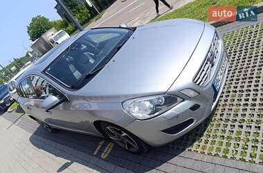 Универсал Volvo V60 2011 в 