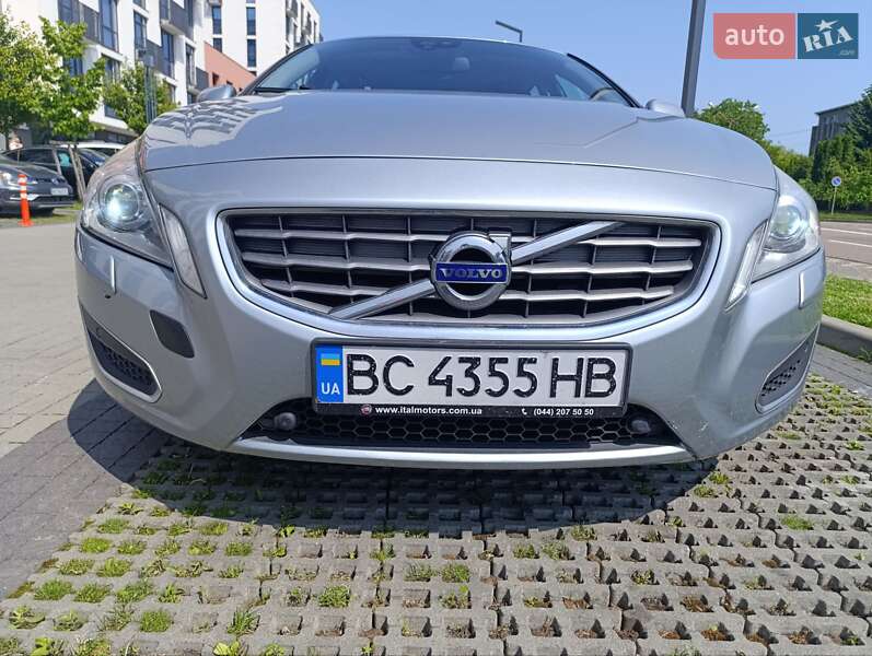 Универсал Volvo V60 2011 в Львове фото 40 Универсал Volvo V60 2011 в Львове