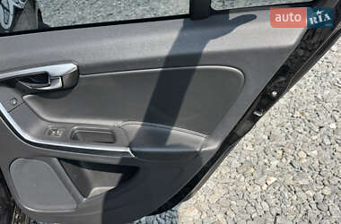 Универсал Volvo V60 2015 в 