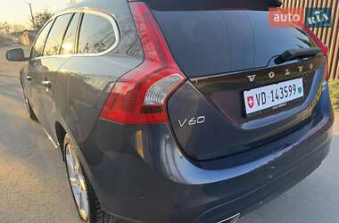 Универсал Volvo V60 2015 в 