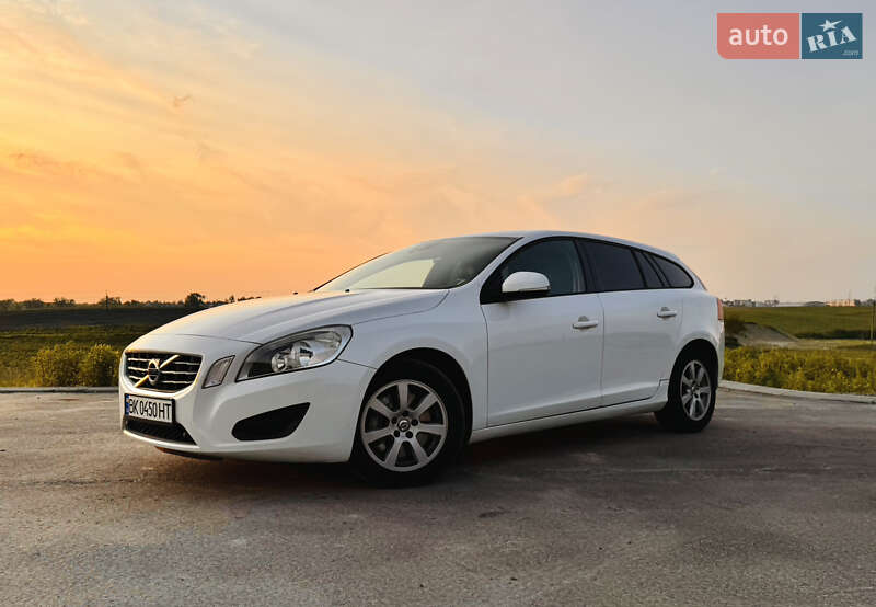 Универсал Volvo V60 2011 в 