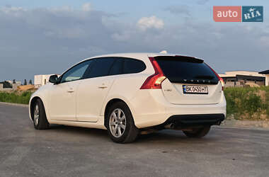 Универсал Volvo V60 2011 в 