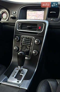 Универсал Volvo V60 2011 в 