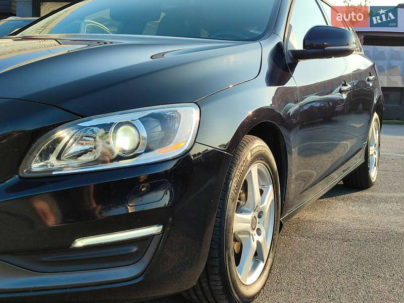 Универсал Volvo V60 2014 в Киеве