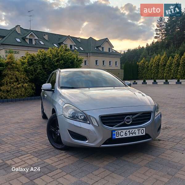 Volvo V60 2011