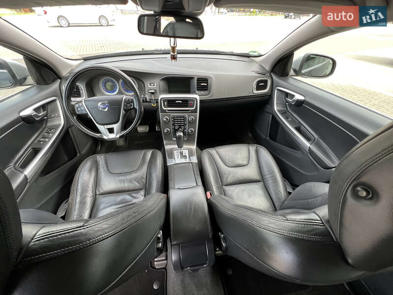 Универсал Volvo V60 2011 в Луцке