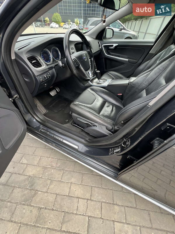 Универсал Volvo V60 2011 в Луцке
