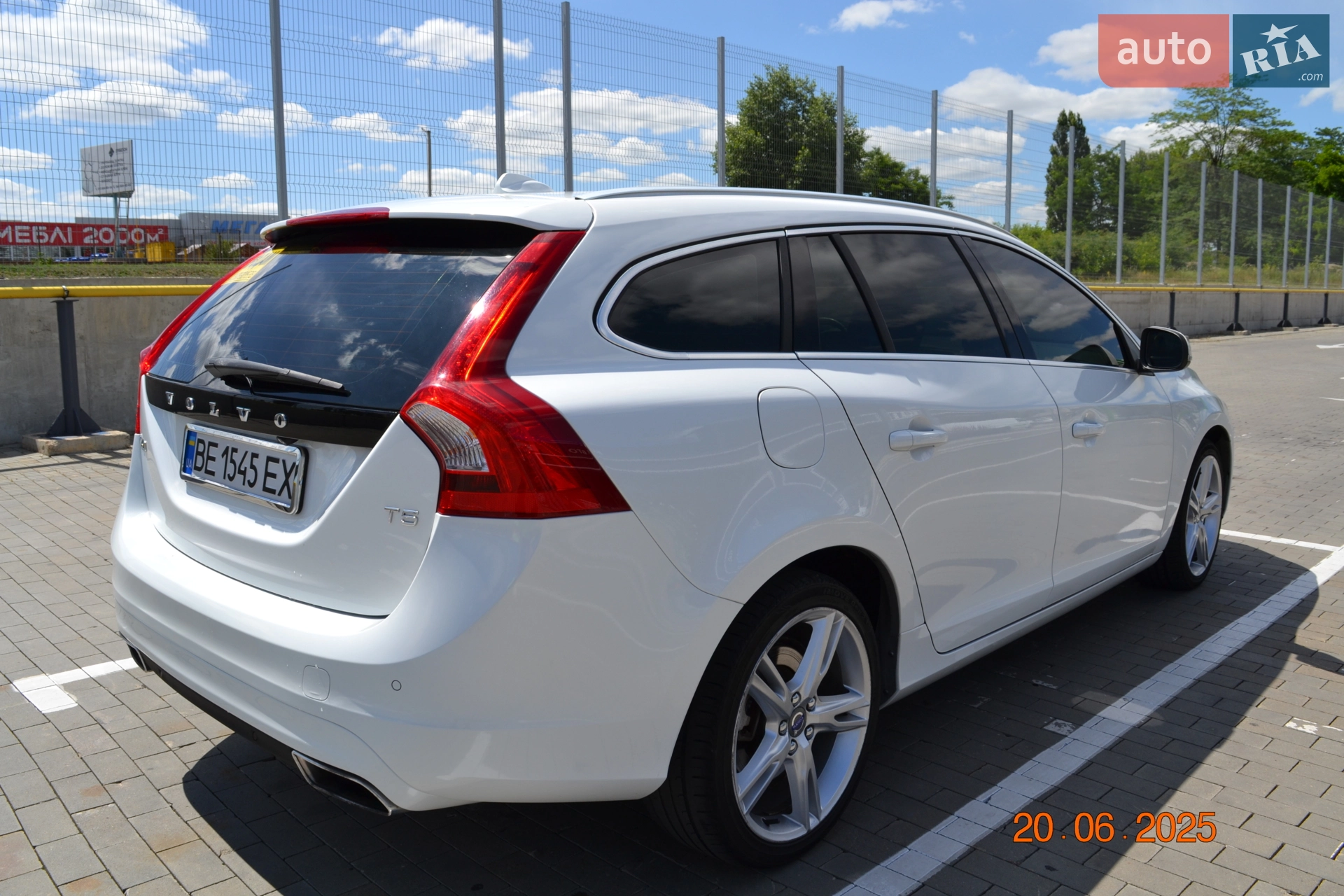 2017 Volvo V60 - мініатюра 10