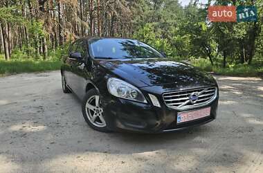 Універсал Volvo V60 2012 в Охтирці