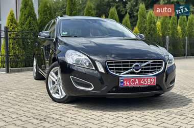 Универсал Volvo V60 2012 в 