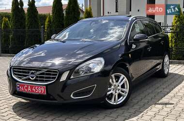 Универсал Volvo V60 2012 в 