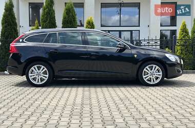 Универсал Volvo V60 2012 в 
