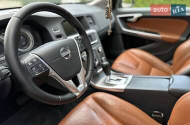 Универсал Volvo V60 2012 в 