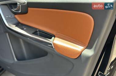 Универсал Volvo V60 2012 в 