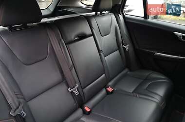 Универсал Volvo V60 2015 в 
