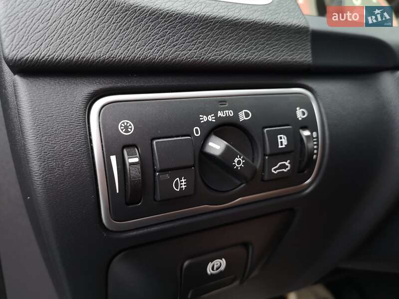 Универсал Volvo V60 2015 в Калуше