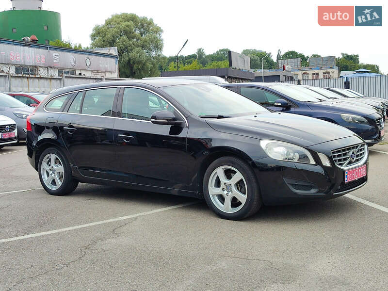 Универсал Volvo V60 2012 в Киеве