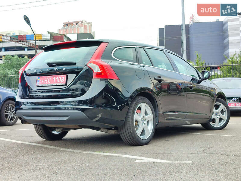 Универсал Volvo V60 2012 в Киеве